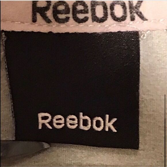 Men’s Reebok Grey 1/4 Zip Pullover Jacket - Picture 6 of 6